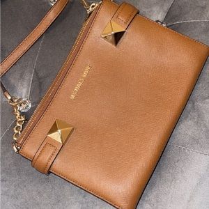 Michael Kors Crossbody Bag